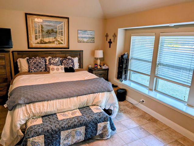 652 Cottage Place, Lavon, TX 75166