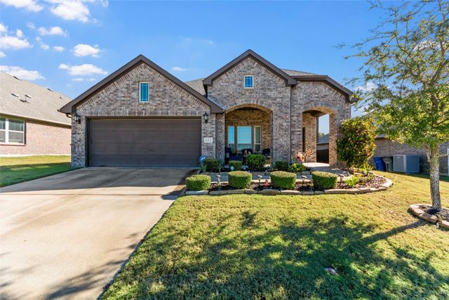 652 Cottage Place, Lavon, TX 75166