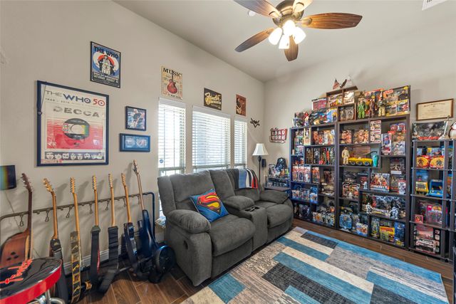 652 Cottage Place, Lavon, TX 75166