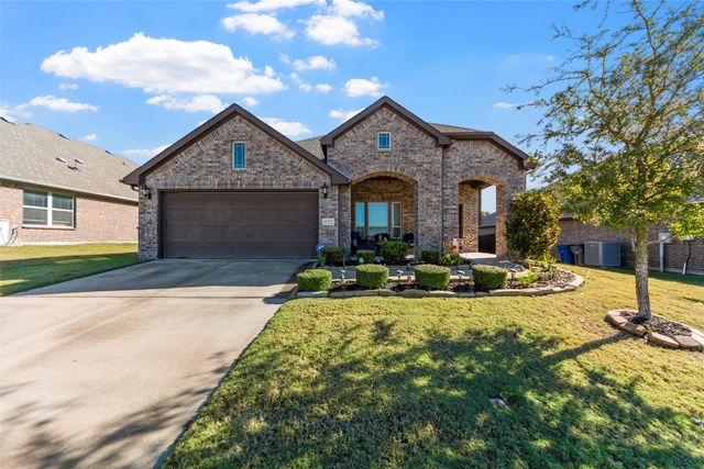 652 Cottage Place, Lavon, TX 75166