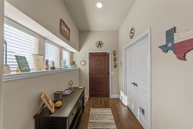 652 Cottage Place, Lavon, TX 75166