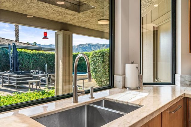 8 Dartmouth Drive, Rancho Mirage, CA 92270