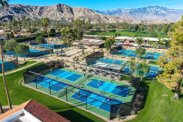 8 Dartmouth Drive, Rancho Mirage, CA 92270