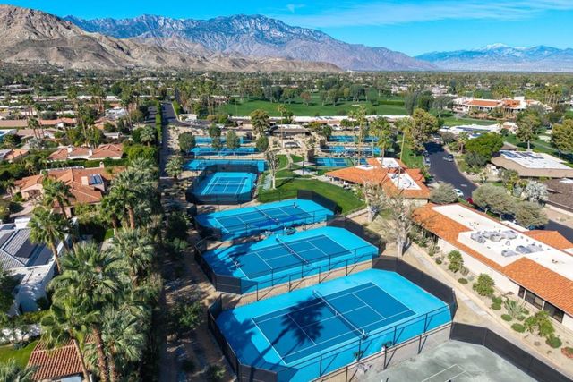 8 Dartmouth Drive, Rancho Mirage, CA 92270