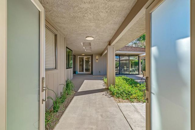 8 Dartmouth Drive, Rancho Mirage, CA 92270