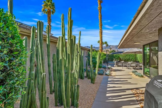 8 Dartmouth Drive, Rancho Mirage, CA 92270