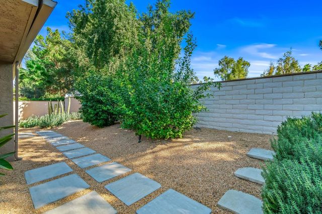 8 Dartmouth Drive, Rancho Mirage, CA 92270