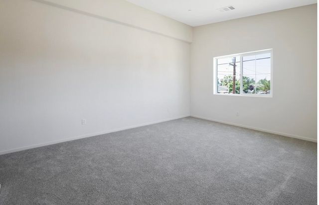 1147 W Putnam Avenue, Porterville, CA 93257