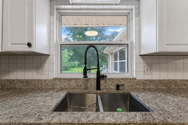 1466 N Beck Road, Canton, MI 48187