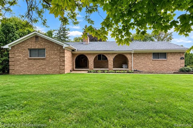 1466 N Beck Road, Canton, MI 48187