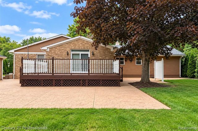 1466 N Beck Road, Canton, MI 48187