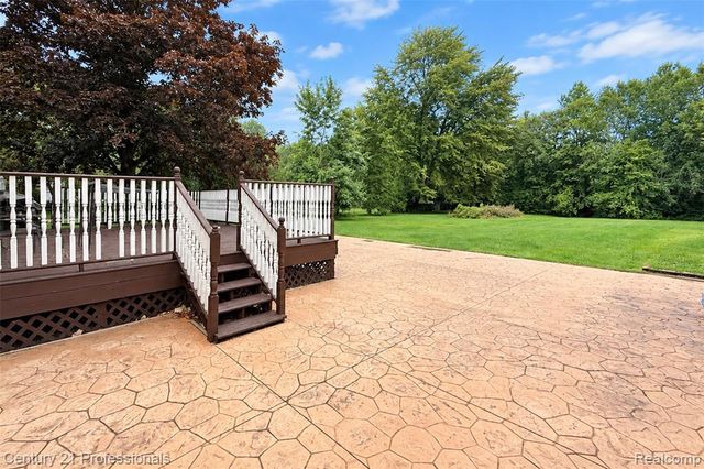 1466 N Beck Road, Canton, MI 48187