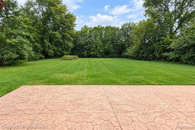 1466 N Beck Road, Canton, MI 48187
