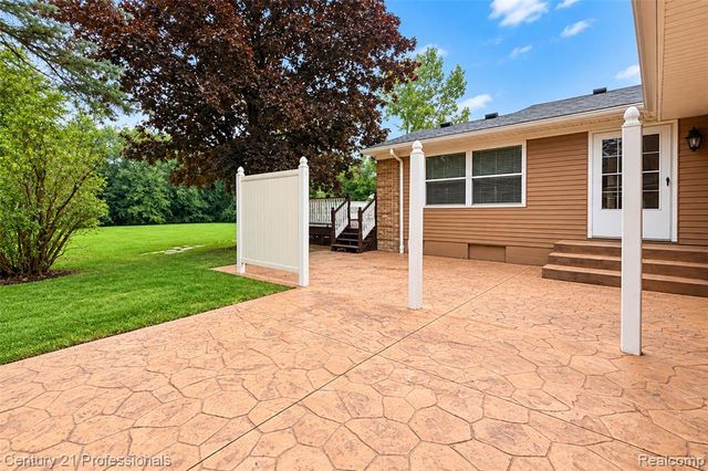 1466 N Beck Road, Canton, MI 48187