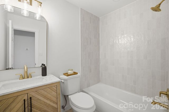 171 Kristens Court Drive, Mooresville, NC 28115