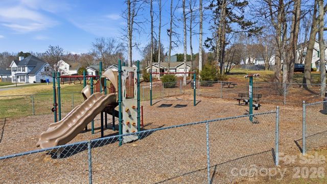 171 Kristens Court Drive, Mooresville, NC 28115