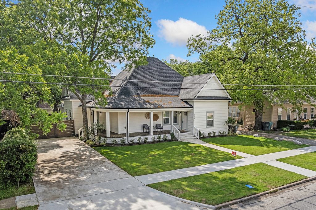 700 S Crockett Street, Sherman, TX 75090
