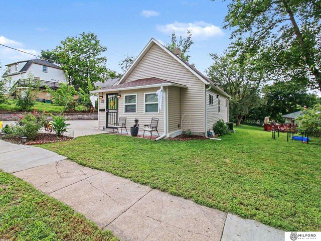 2018 N 35th Street, Omaha, NE 68111