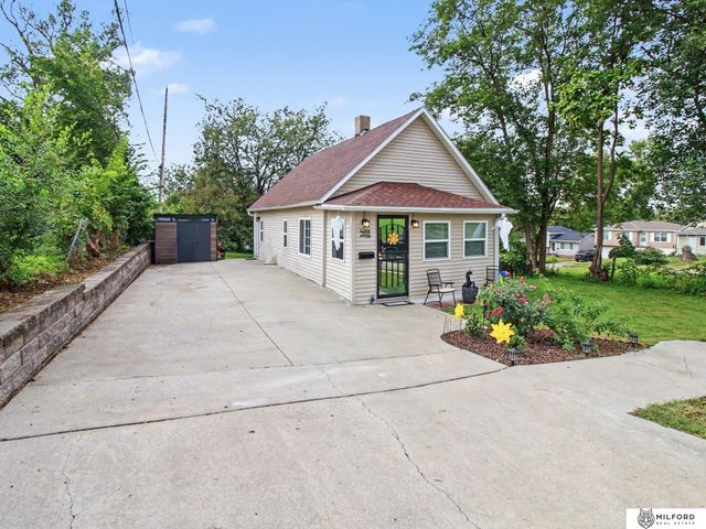 2018 N 35th Street, Omaha, NE 68111
