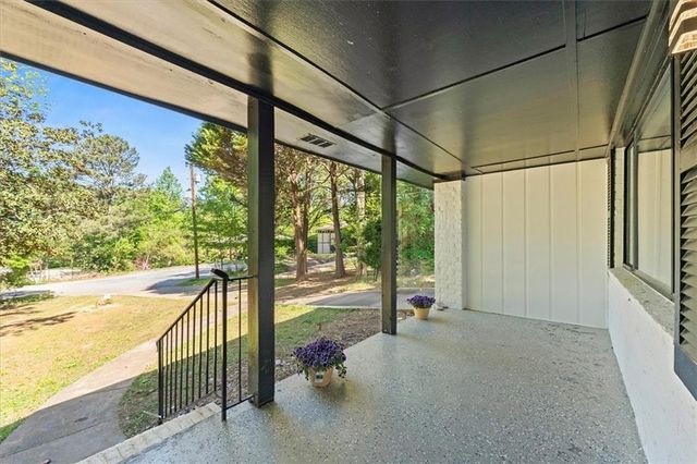 4089 Thetford Court, Decatur, GA 30035