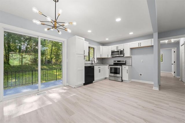 4089 Thetford Court, Decatur, GA 30035