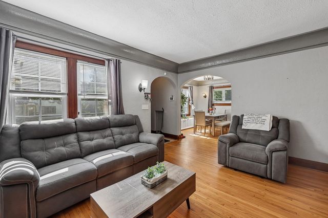 2923 Upton Avenue N, Minneapolis, MN 55411