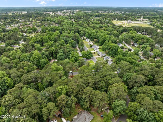 202 Guinevere Lane, Greenville, NC 27858