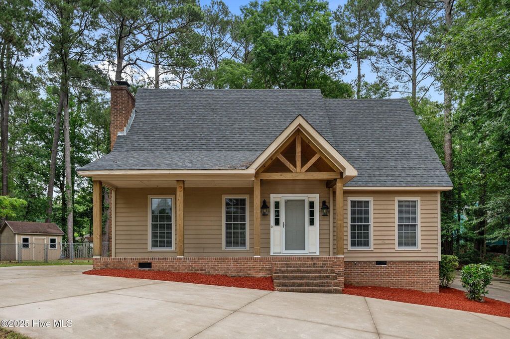 202 Guinevere Lane, Greenville, NC 27858