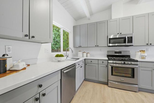 1667 Fillmore Avenue, San Mateo, CA 94403