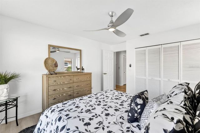 222 LINGER LANE, Sun City Center, FL 33573