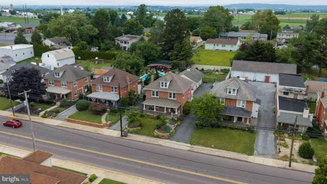 585 W MAIN ST, New Holland, PA 17557