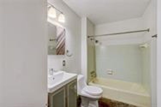 5332 Balcones DR D, Austin, TX 78731