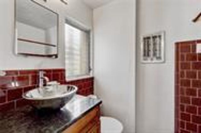 5332 Balcones DR D, Austin, TX 78731