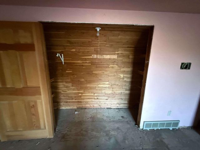 10021 Clay Street, Crown Point, IN 46307