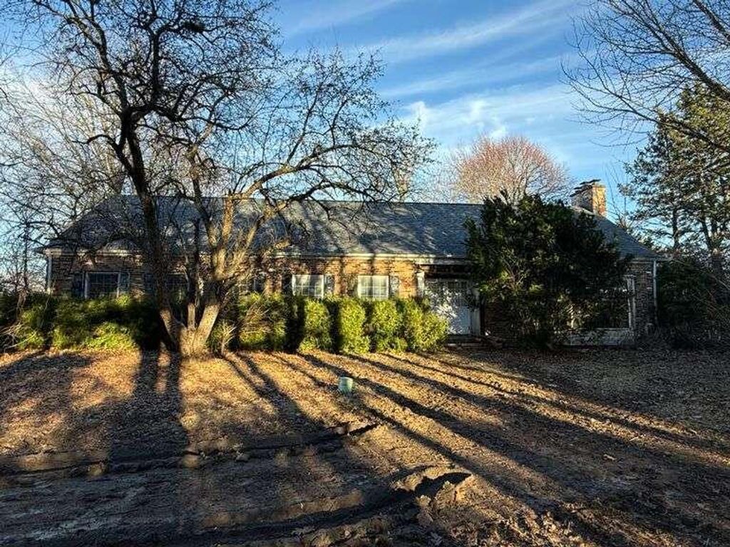 10021 Clay Street, Crown Point, IN 46307