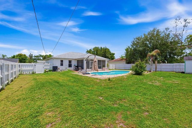 1838 SE Genaro Terrace, Port St. Lucie, FL 34952