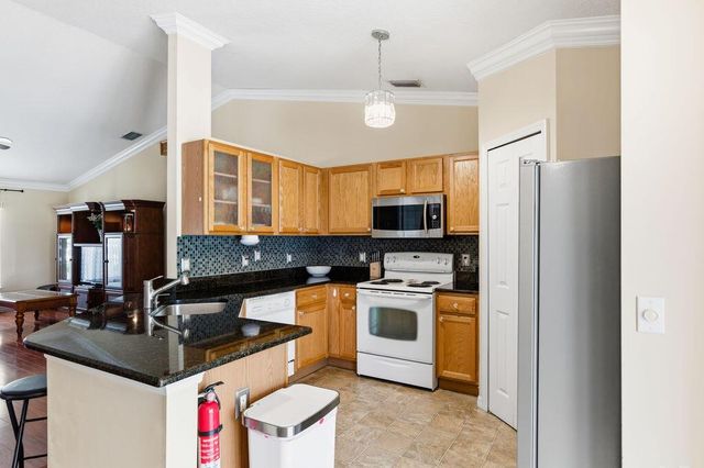 1838 SE Genaro Terrace, Port St. Lucie, FL 34952