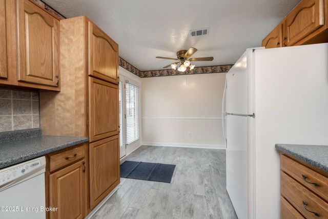 7517 Mallard Dr, Louisville, KY 40258