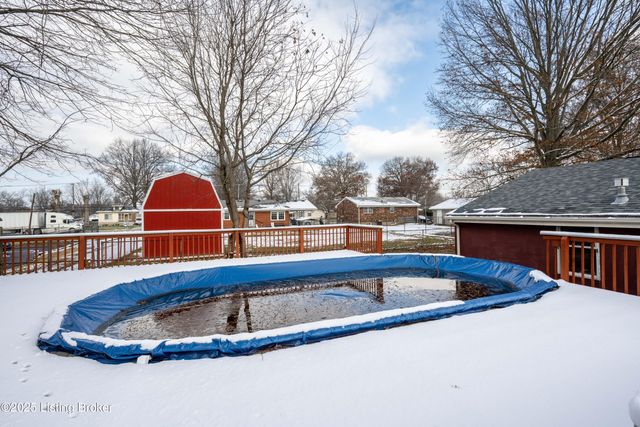 7517 Mallard Dr, Louisville, KY 40258