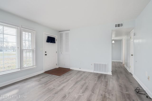 7517 Mallard Dr, Louisville, KY 40258