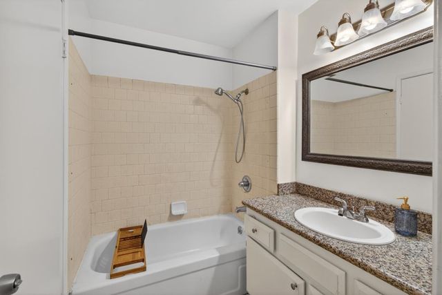 3554 Larchmont Square Ln, Sacramento, CA 95821