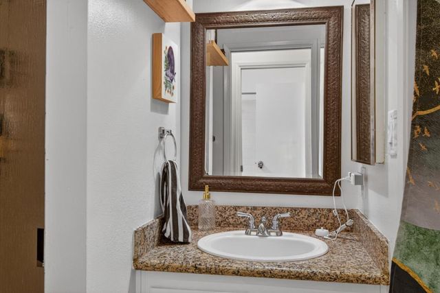 3554 Larchmont Square Ln, Sacramento, CA 95821