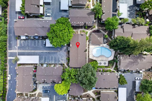 3554 Larchmont Square Ln, Sacramento, CA 95821