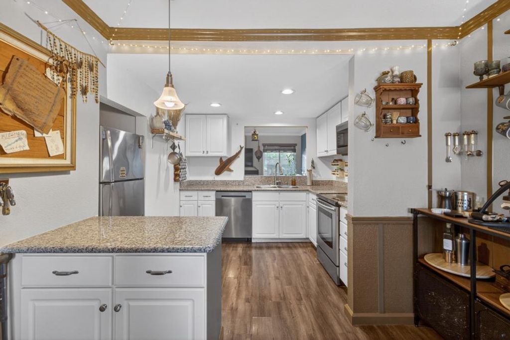 3554 Larchmont Square Ln, Sacramento, CA 95821