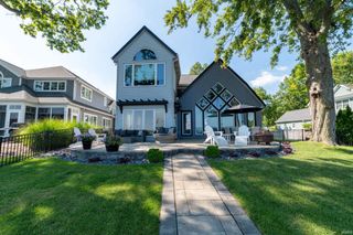 6071 E Island Avenue, Syracuse, IN 46567