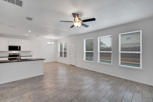 1113 Skylark Drive, Burleson, TX 76028