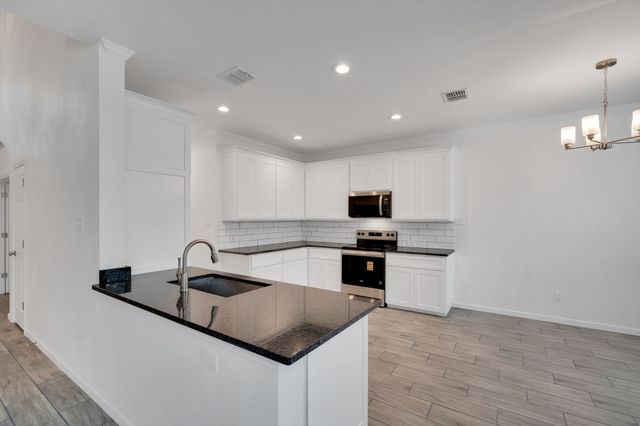 1113 Skylark Drive, Burleson, TX 76028