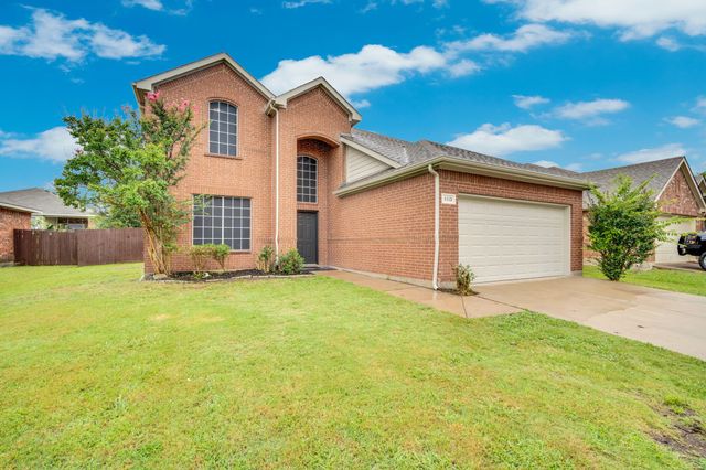 1113 Skylark Drive, Burleson, TX 76028