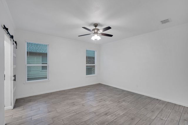 1113 Skylark Drive, Burleson, TX 76028