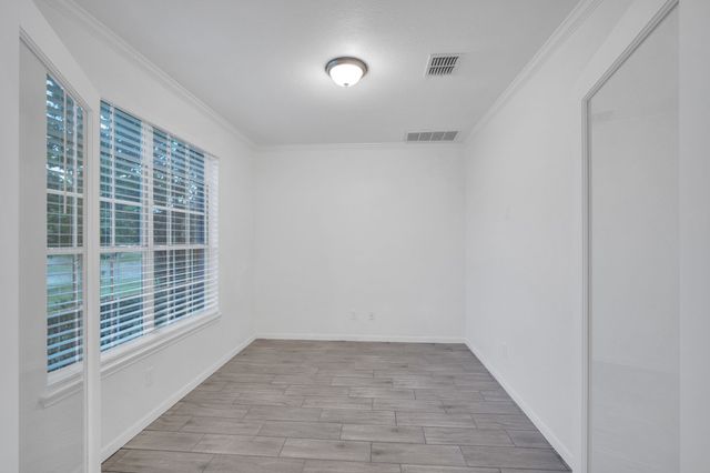 1113 Skylark Drive, Burleson, TX 76028
